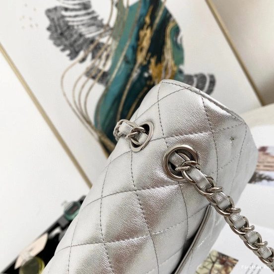 First Bag Ru CHANEL FLAP BAG 0811